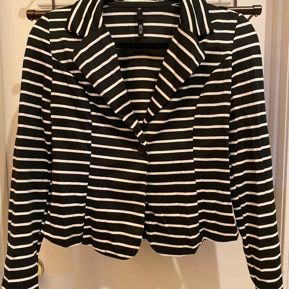 Super cute & professional blazer